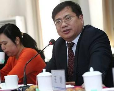 戴瑞董事长_董事长办公室图片
