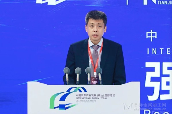 商务部对外贸易司副司长孟岳:汽车出口正进入高度增长