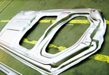 并行计算在大型汽车覆盖件冲压成形仿真分析中价值凸显