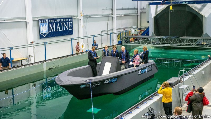 3D打印机大型化：美国花72小时造出8米长巡逻艇