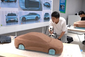 思看科技——助教促学，勇夺第一！ iReal 3D扫描仪精准采集汽车油泥模型数据